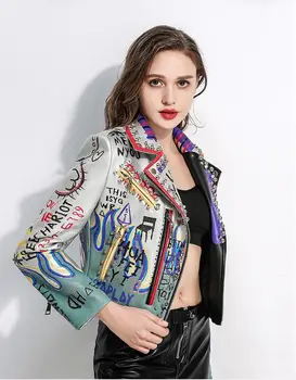 2023 Демисезонная мотоциклетная кожаная одежда с принтом для женщин, куртка, Новая мода, приталенное короткое пальто с заклепками